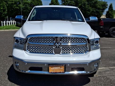 Used 2018 RAM 1500 Laramie w/ Convenience Group AWD/4WD image 8