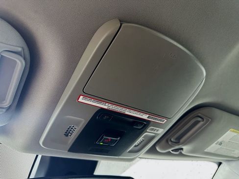 Used 2021 Toyota Camry SE image 33