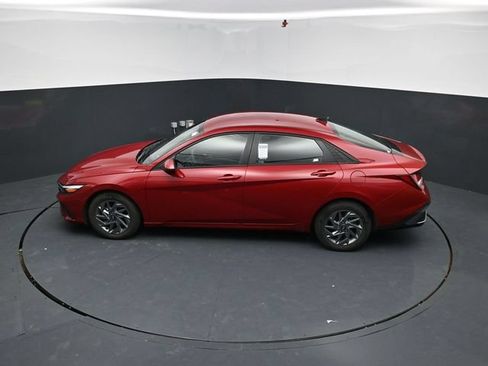 Used 2024 Hyundai Elantra SEL FWD image 51