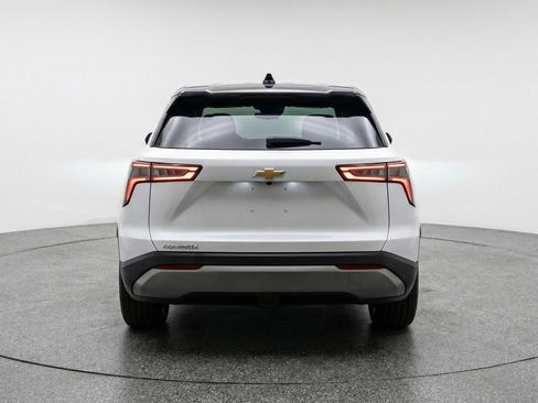 Used 2025 Chevrolet Equinox LT FWD image 7
