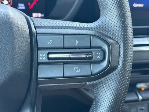 Used 2024 Chevrolet Colorado Trail Boss w/ Safety Package image 27