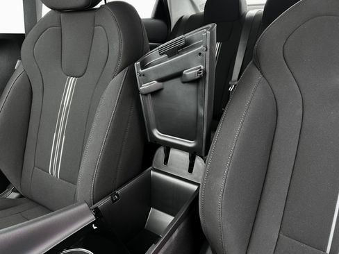 New 2025 Hyundai Elantra Blue image 18