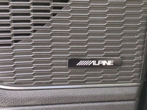 Used 2023 Jeep Grand Cherokee Overland image 30