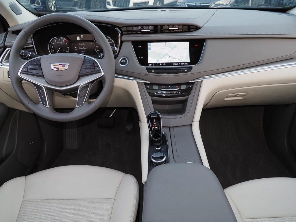Certified 2025 Cadillac XT5 Premium Luxury FWD image 11