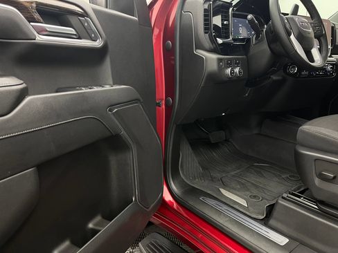 Used 2023 GMC Sierra 1500 Elevation w/ LPO, Elevation Black Package AWD/4WD image 15