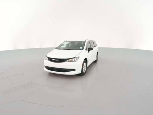 New 2026 Chrysler Voyager LX image 3