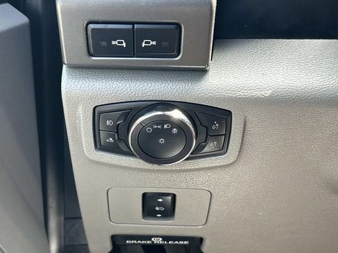 Used 2019 Ford F250 XLT w/ XLT Premium Package AWD/4WD image 33