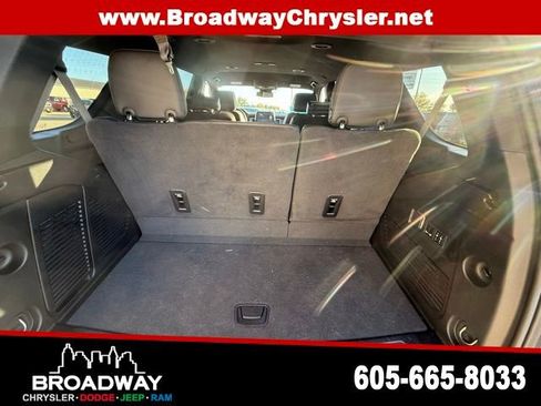 Used 2024 Chevrolet Tahoe Z71 w/ Luxury Package image 12