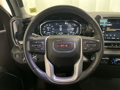 Used 2023 GMC Sierra 1500 Elevation AWD/4WD image 4