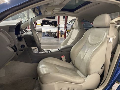 Used 2010 INFINITI G37 Journey w/ Premium Pkg image 9
