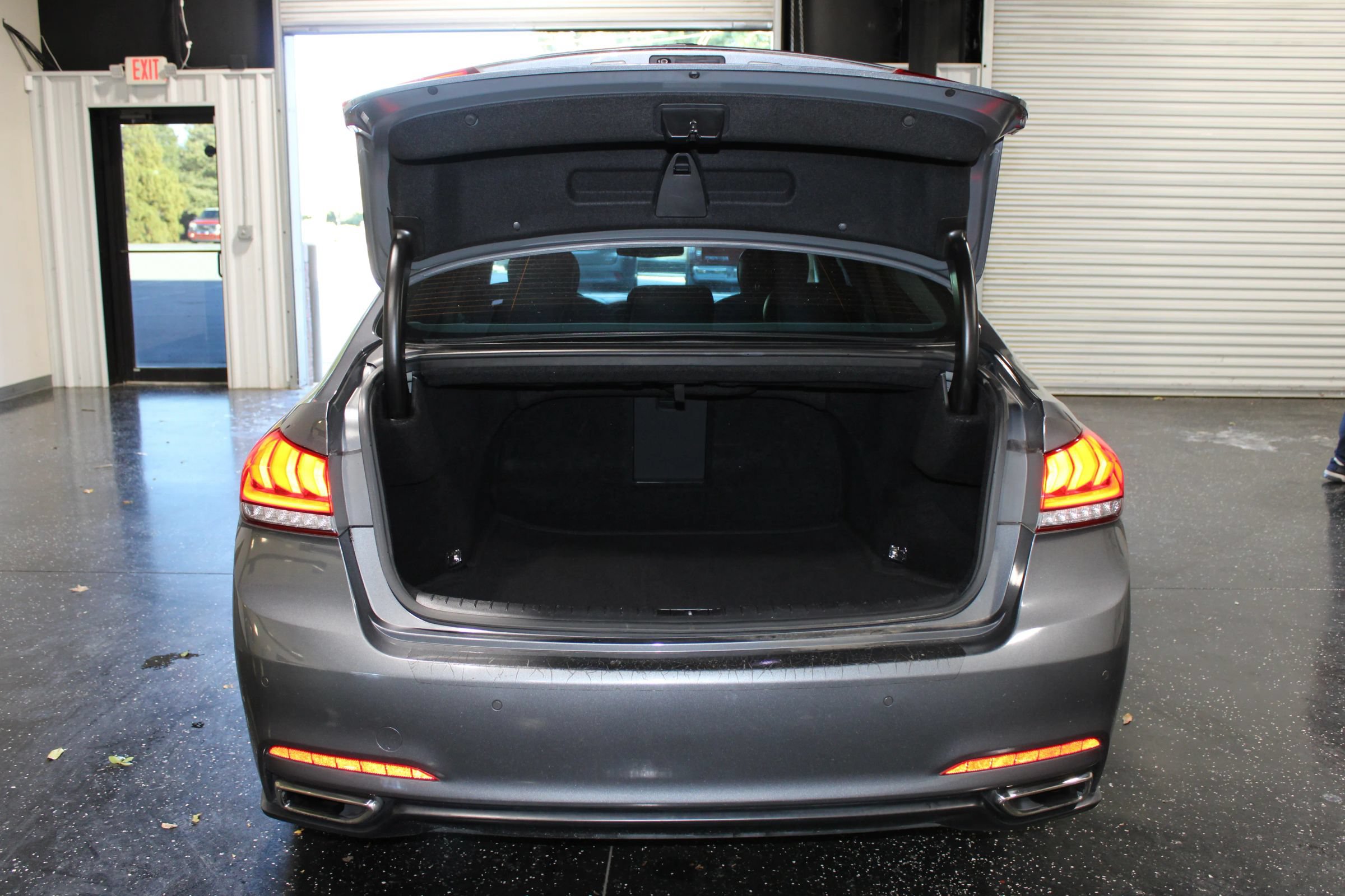 Used 2016 Hyundai Genesis 3.8 w/ Option Group 03 RWD image 37