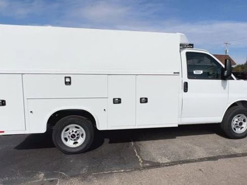 New 2025 GMC Savana 3500 w/ Power Convenience Package image 9
