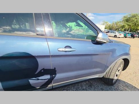 Used 2019 Ford Explorer Platinum image 22