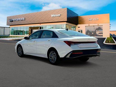 New 2025 Hyundai Elantra Blue image 5