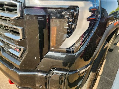 Used 2026 GMC Sierra 2500 AT4 w/ AT4 Premium Plus Package AWD/4WD image 7