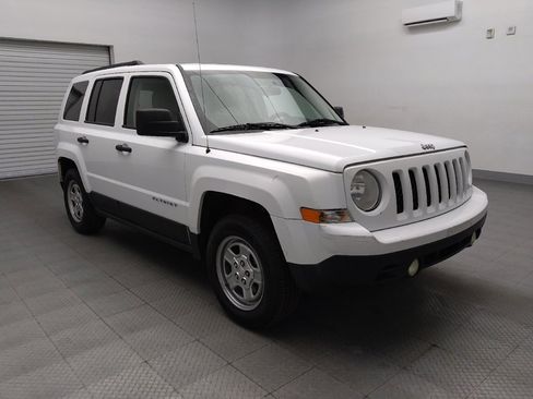 Used 2015 Jeep Patriot Sport image 13
