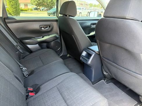 Used 2023 Honda HR-V LX image 27