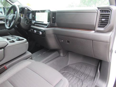 Used 2024 GMC Sierra 1500 Elevation w/ LPO, Elevation Black Package AWD/4WD image 10