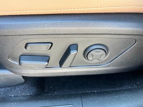 Certified 2026 Kia Sorento SX Prestige w/ Olive Brown Leather Package AWD/4WD image 21