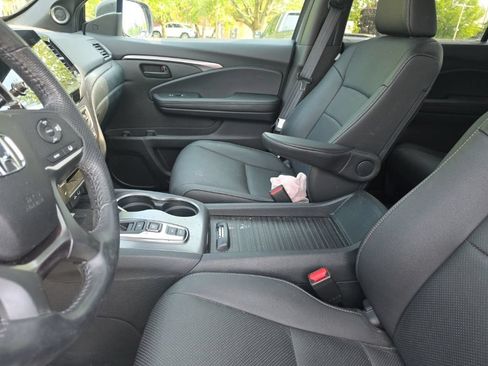 Certified 2023 Honda Passport EX-L image 22