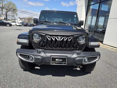 Used 2018 Jeep Wrangler Unlimited Sahara image 8
