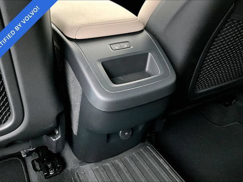 Certified 2026 Volvo XC60 B5 Plus AWD/4WD image 31