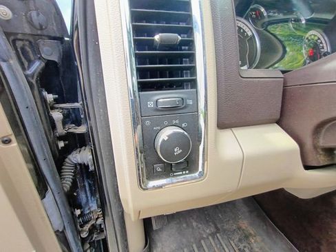 Used 2013 RAM 1500 Laramie w/ Convenience Group AWD/4WD image 20