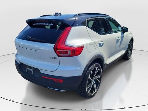 Used 2020 Volvo XC40 T5 R-Design AWD/4WD image 12