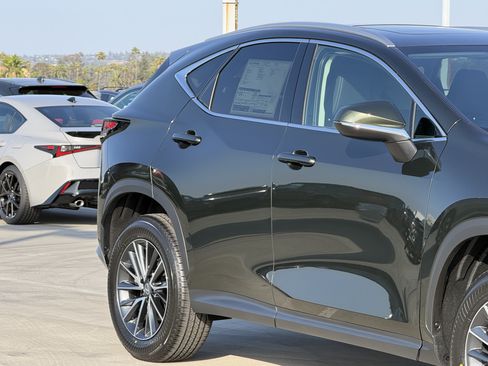 New 2026 Lexus NX 350 AWD image 5