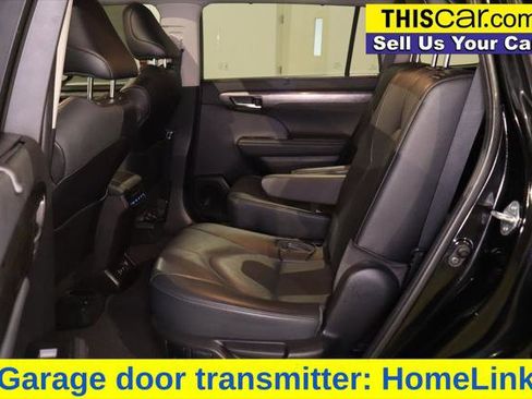Used 2021 Toyota Highlander Limited image 26