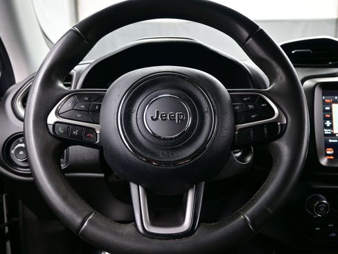 Used 2022 Jeep Renegade Latitude AWD/4WD image 25