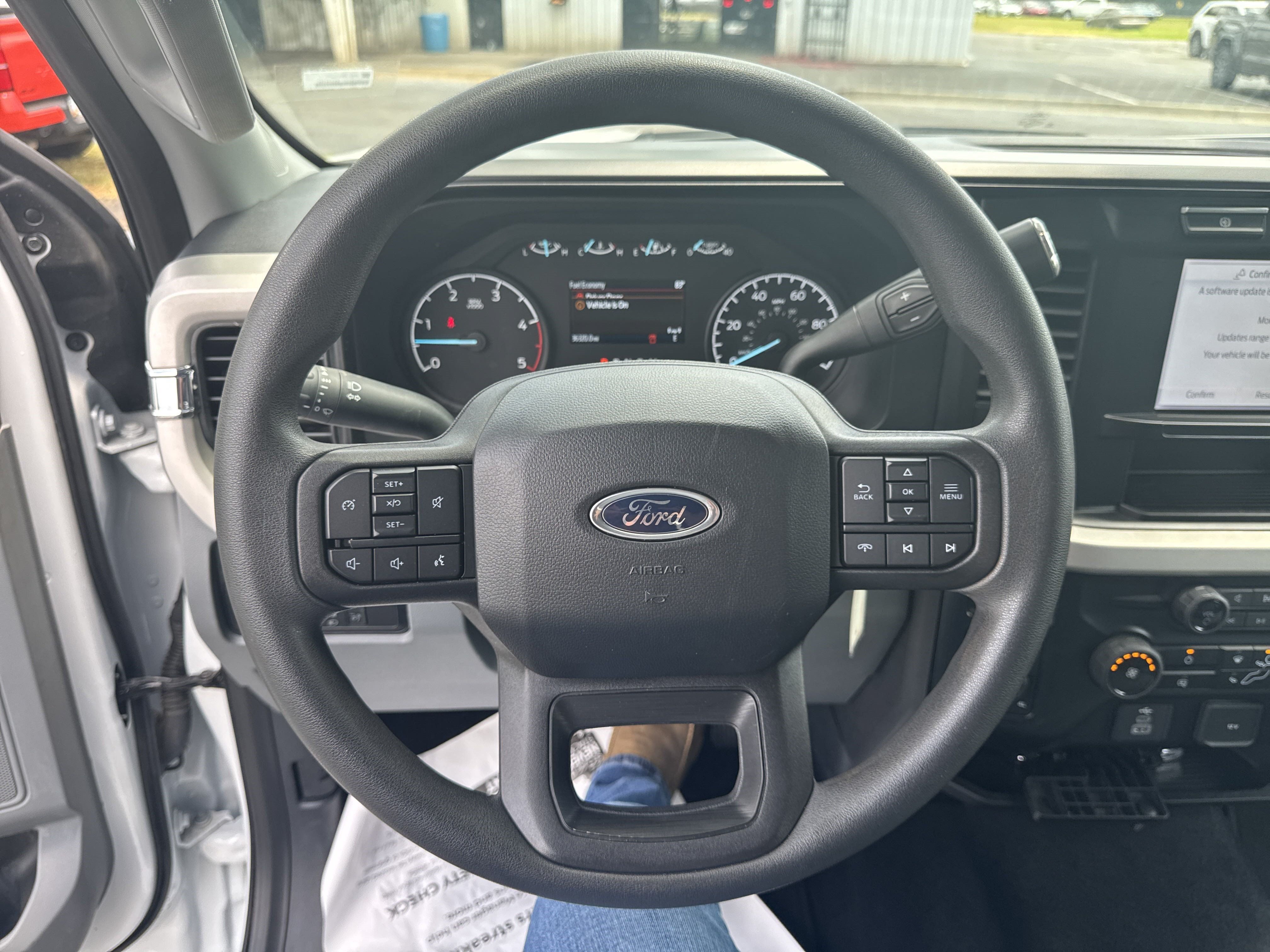 Used 2024 Ford F350 XLT AWD/4WD image 16