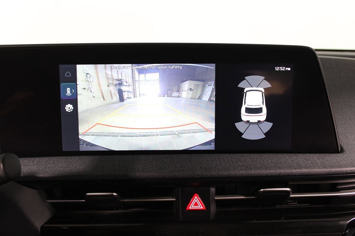 Used 2024 Kia EV6 Wind RWD image 17