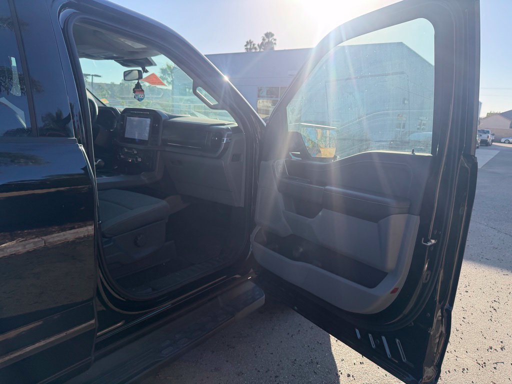 Used 2024 Ford F150 Lightning XLT AWD/4WD image 17