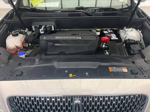 Used 2019 Lincoln Nautilus Reserve AWD/4WD image 9
