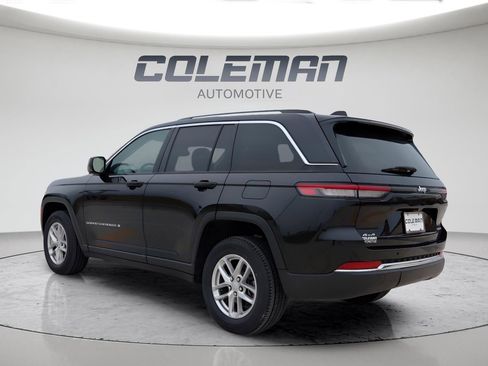 Used 2023 Jeep Grand Cherokee Laredo w/ Luxury Tech Group I image 3