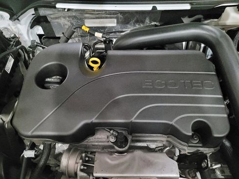 Used 2024 GMC Terrain SLE FWD image 30