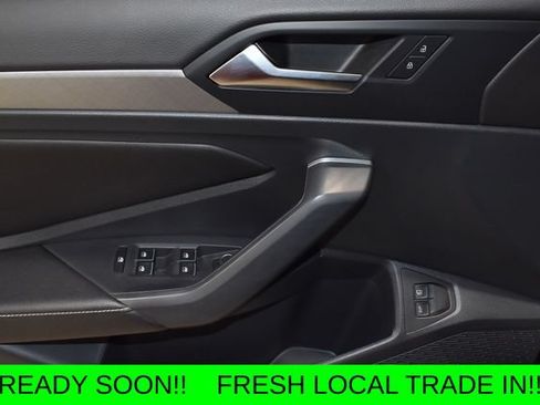 Used 2023 Volkswagen Jetta SE FWD image 19