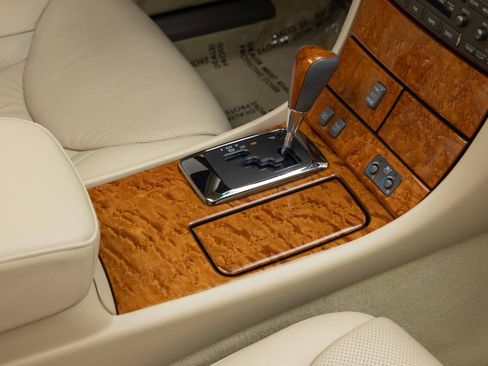 Used 2005 Lexus LS 430 RWD image 18