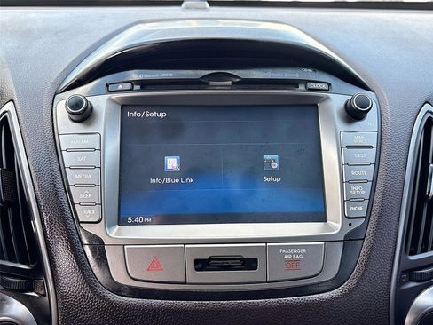 Used 2014 Hyundai Tucson Limited w/ Technology Package 02 FWD image 15