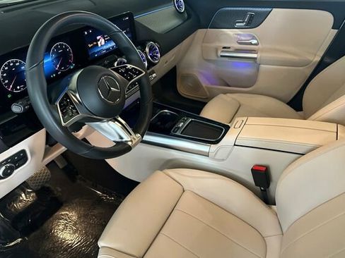 Certified 2025 Mercedes-Benz GLA 250 image 10