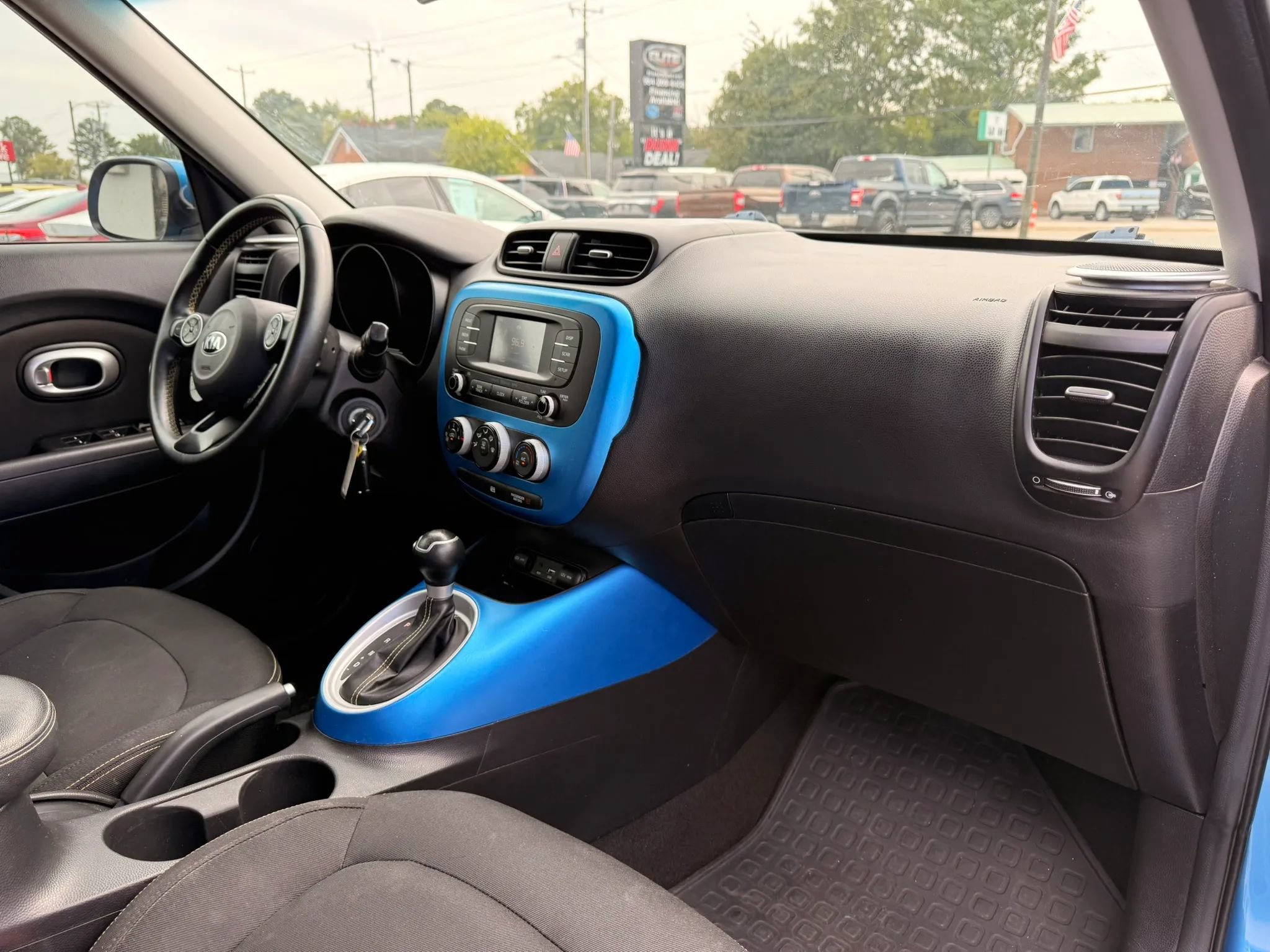 Used 2016 Kia Soul + w/ Designer's Package FWD image 24