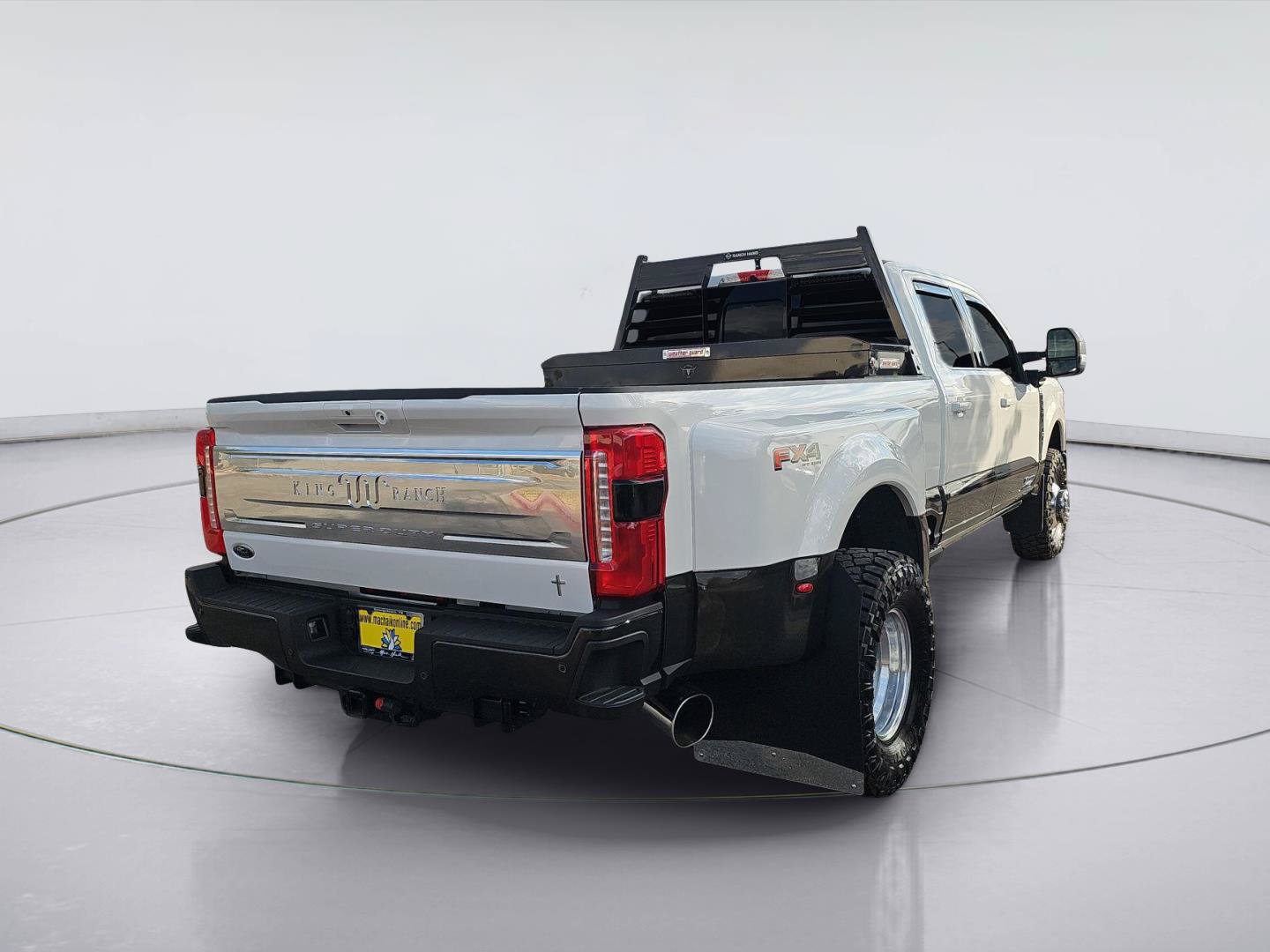 Used 2025 Ford F350 4x4 Crew Cab DRW Super Duty image 5