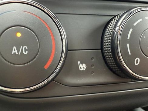 Used 2024 Chevrolet Trax RS w/ Driver Confidence Package image 37