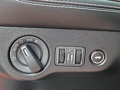 Used 2023 Dodge Challenger SRT Hellcat RWD image 13