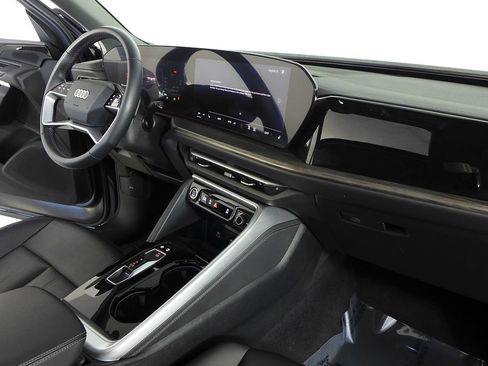 Used 2025 Audi Q5 Premium w/ Convenience Package AWD/4WD image 13