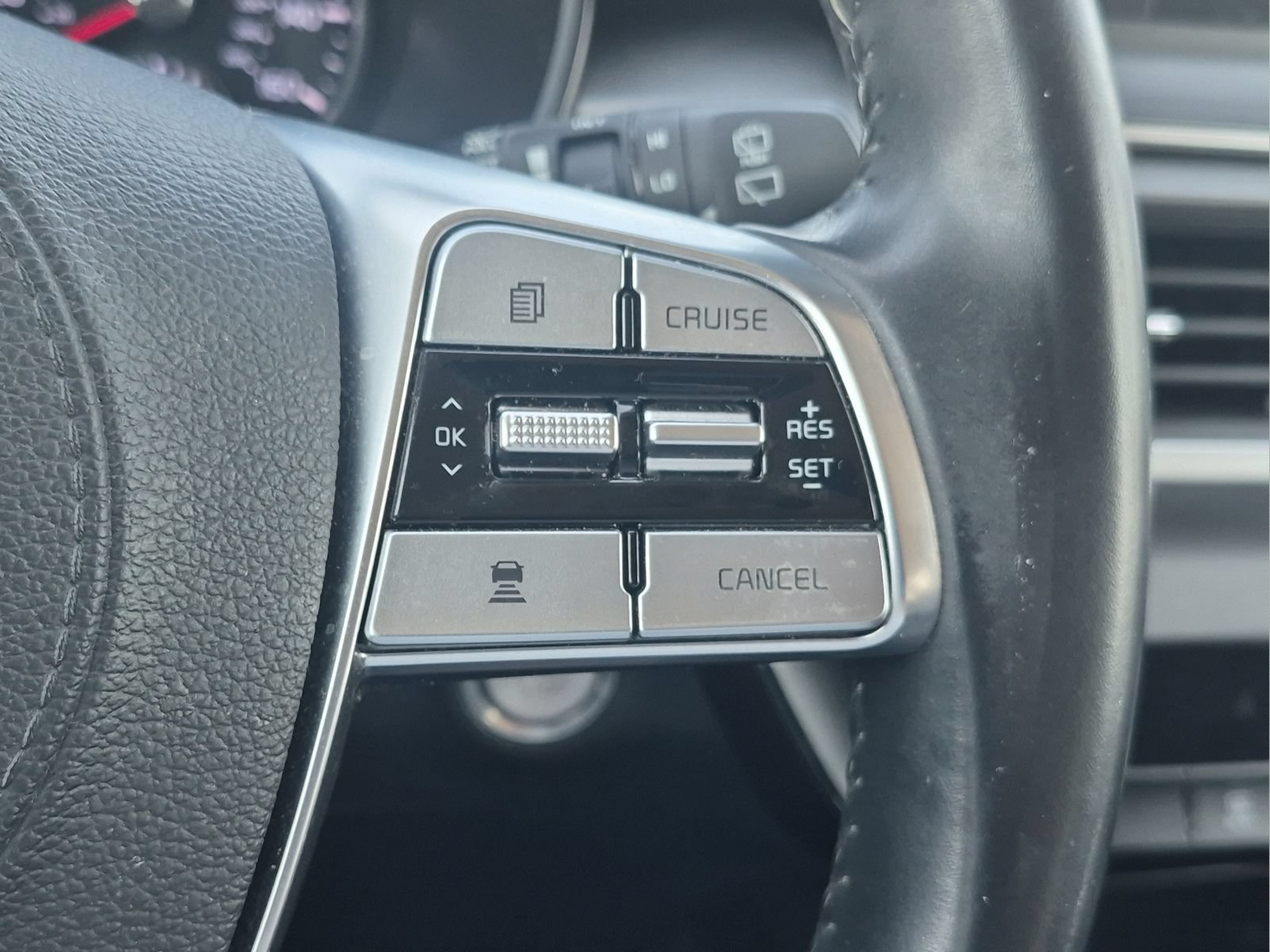 Used 2020 Kia Telluride LX FWD image 10