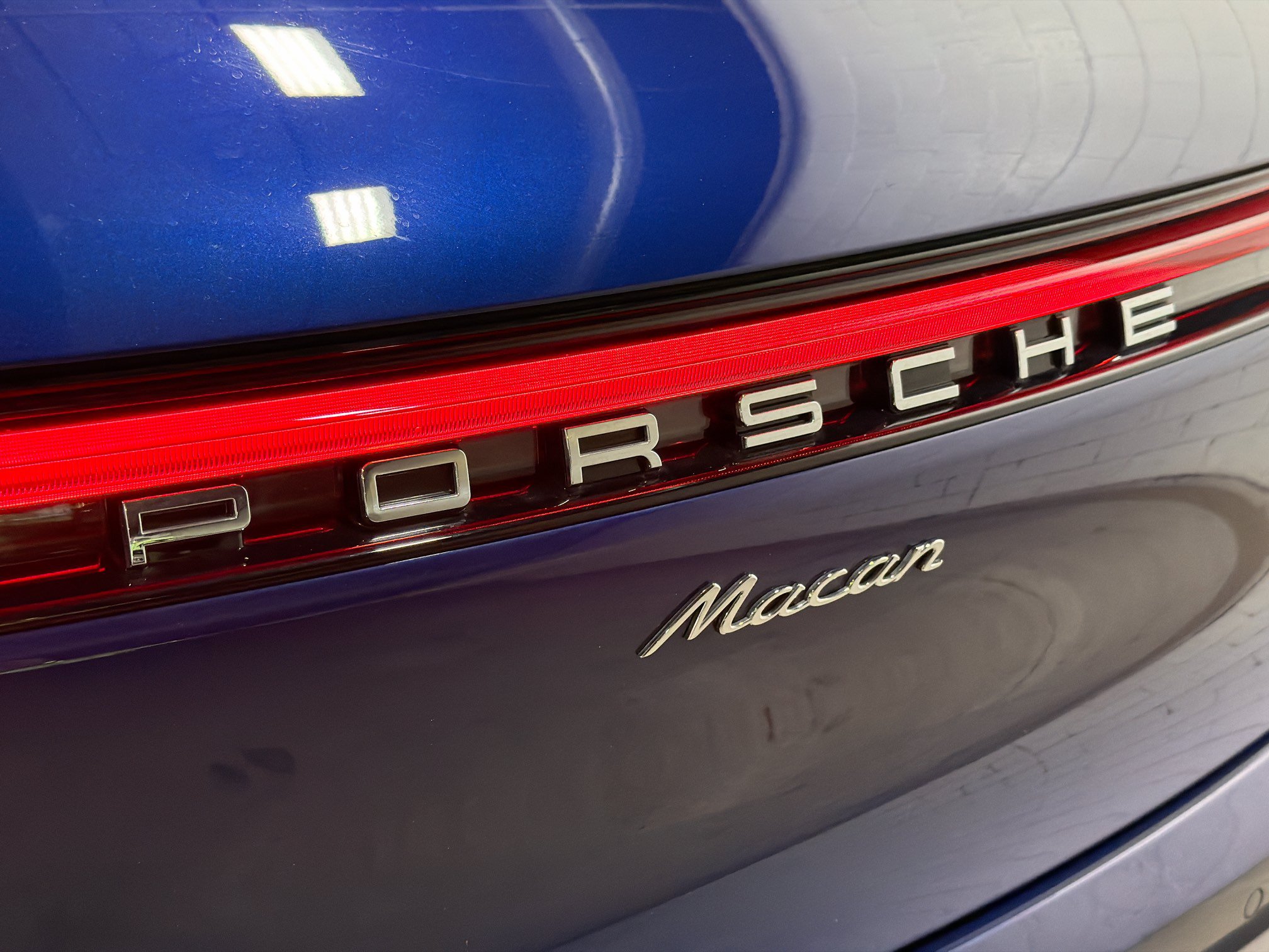 Certified 2026 Porsche Macan AWD/4WD image 12
