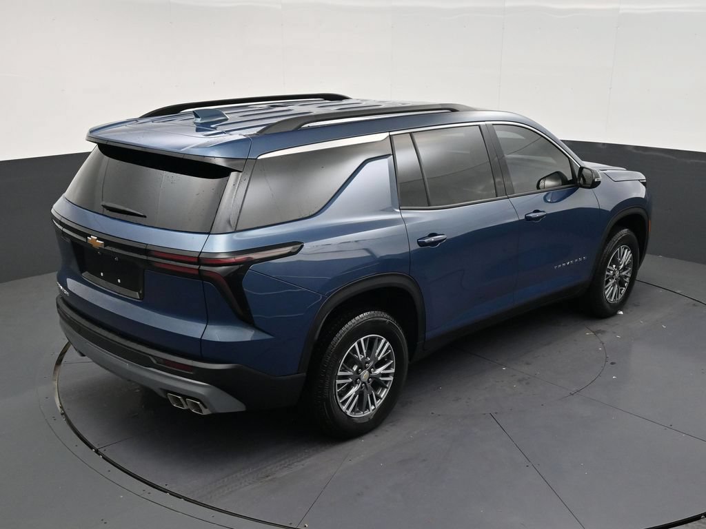 Used 2026 Chevrolet Traverse LT FWD image 16