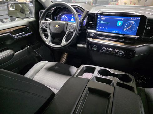 Used 2023 Chevrolet Silverado 1500 LT w/ Protection Package RWD image 19